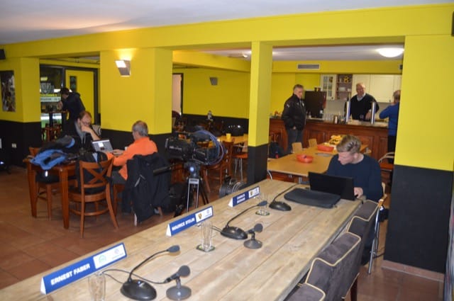 Zinderende apotheose tussen Emmen en Telstar, De Graafschap zeker van play-offs