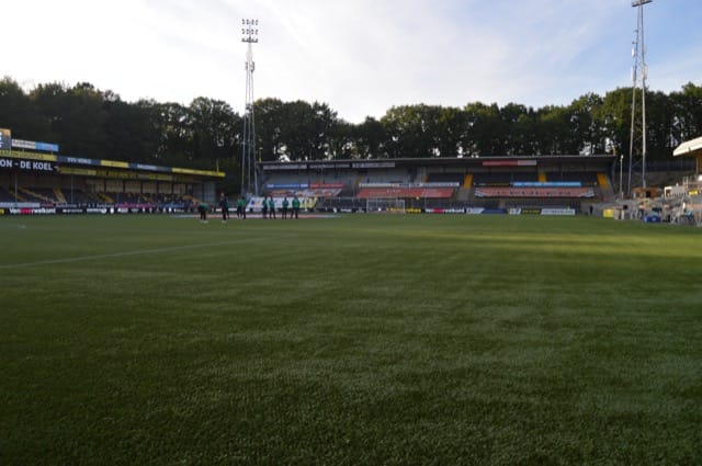 Zinderende apotheose tussen Emmen en Telstar, De Graafschap zeker van play-offs
